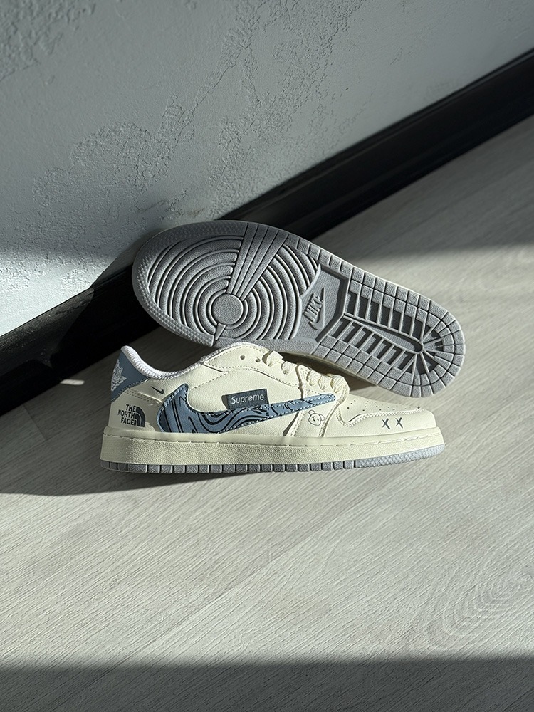 ترویس نورث فیس کرم آبی