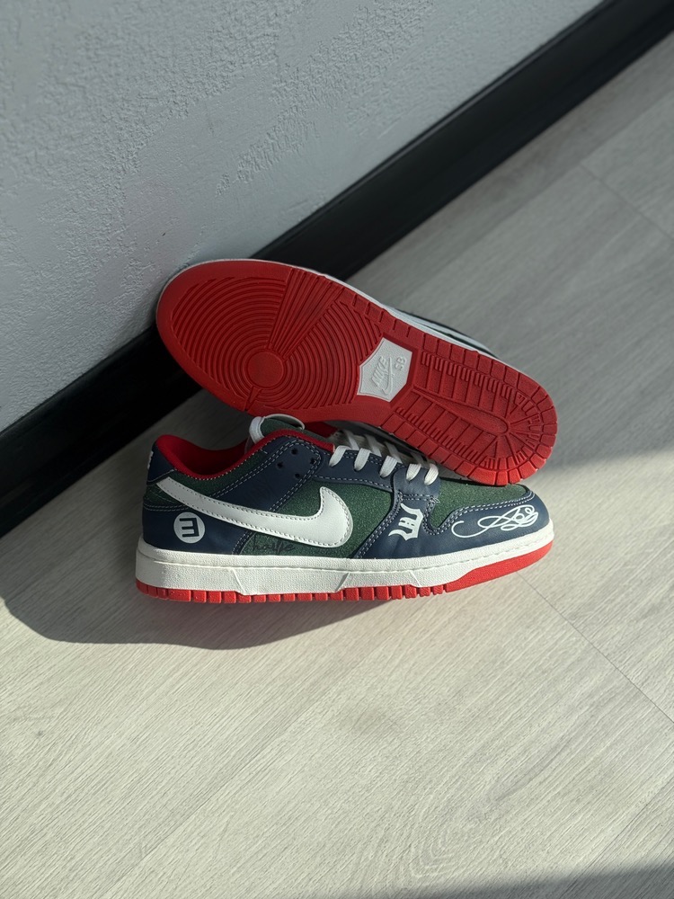 جردن SB DUNK امینم
