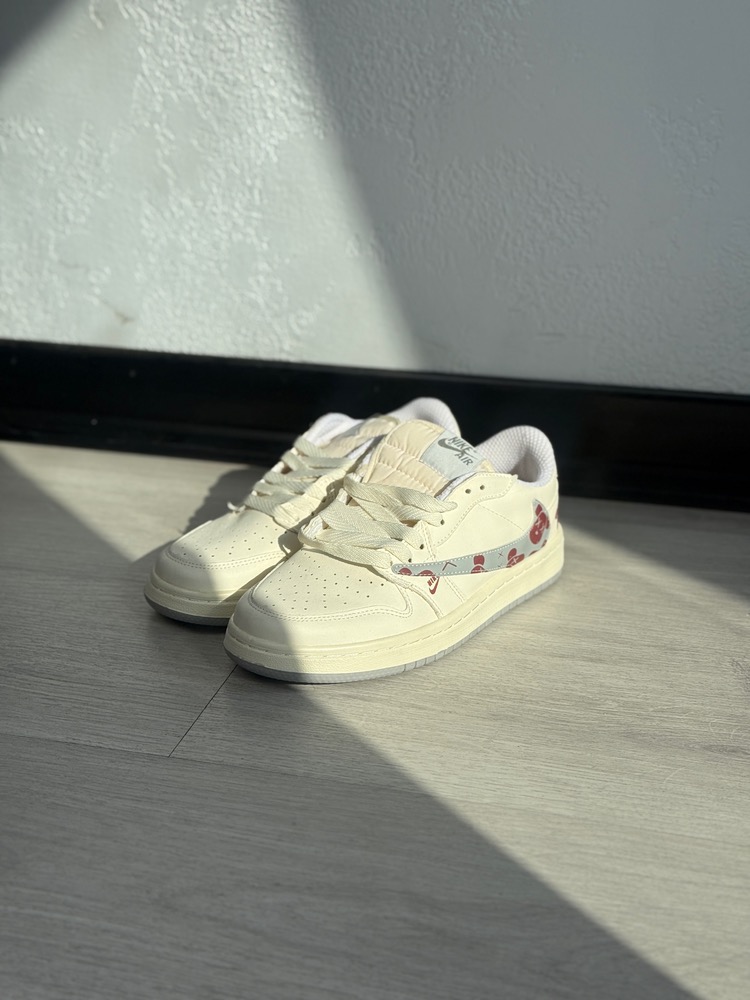 ترویس کاز