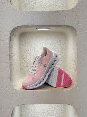 آن رانینگ صورتی on running