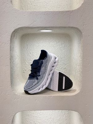 آن رانینگ سرمه ای  on running