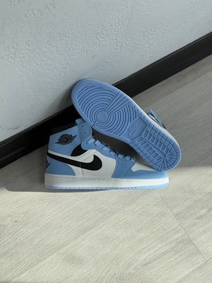 جردن آبی نایک مشکی ساقدار