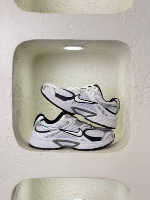 V5K سفید سرمه ای