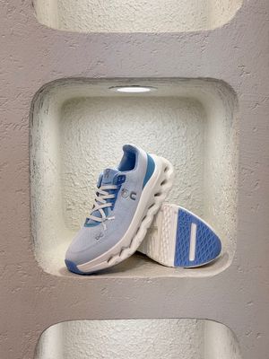 آن رانینگ آبی on running