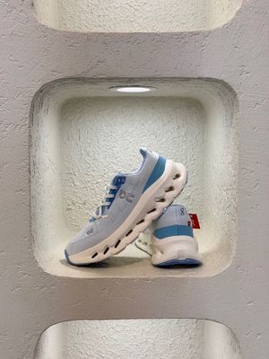 آن رانینگ آبی on running